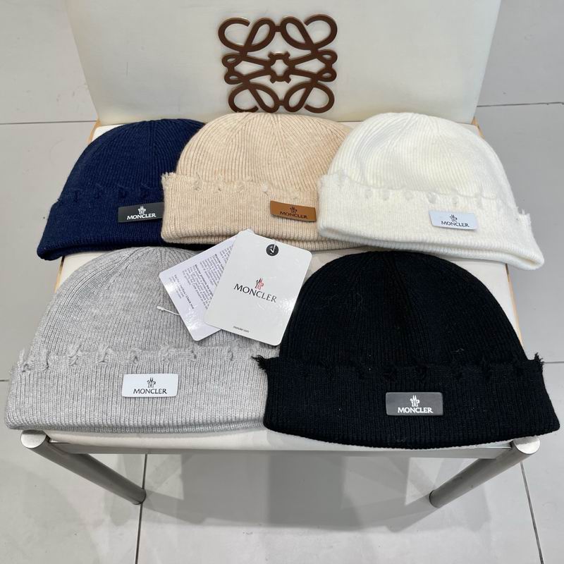 Moncler hat 090719
